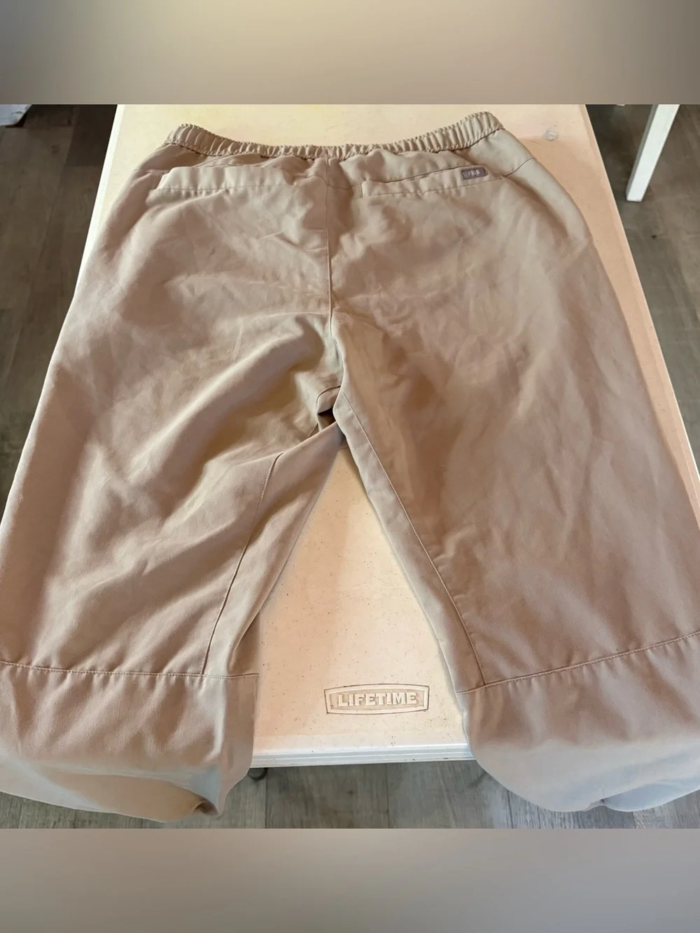 FIGS Technical Collection Khaki Tan Jogger Scrub Pants Size Large